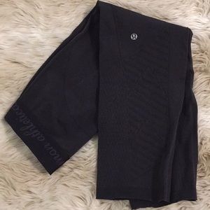 Lululemon lasercut crops
